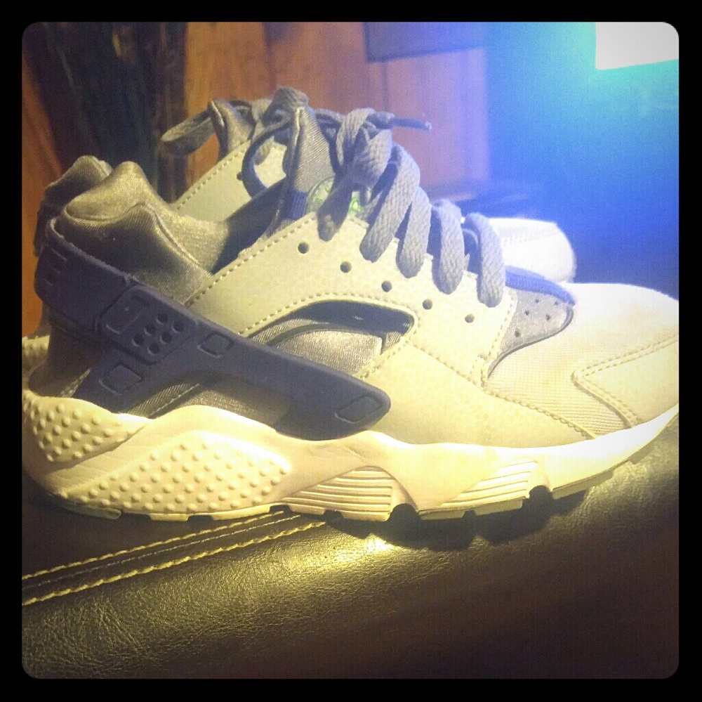 Youth Nike Huarache